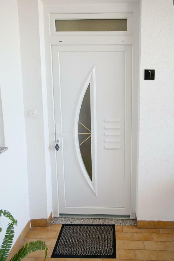 Apartman 1 Zadar Buitenkant foto